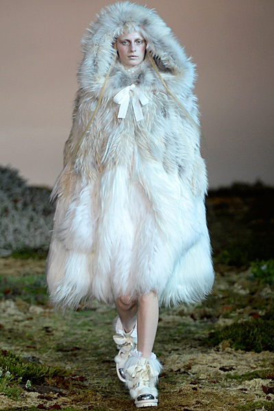 Alexander McQueen - Women's Ready-to-Wear - 2014 Fall-Winter