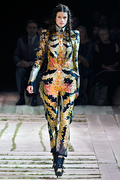 Alexander McQueen - Women's Ready-to-Wear - 2011 Spring-Summer