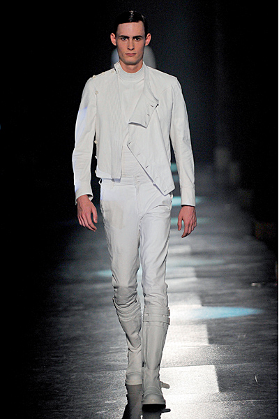 Ann Demeulemeester - Men's Ready-to-Wear - 2011 Spring-Summer