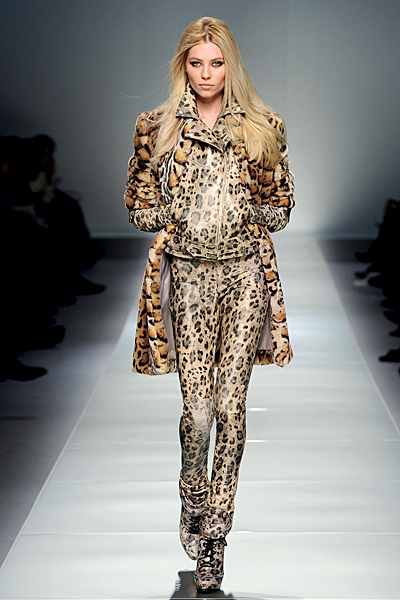 Blumarine - Ready-to-Wear - 2012 Fall-Winter