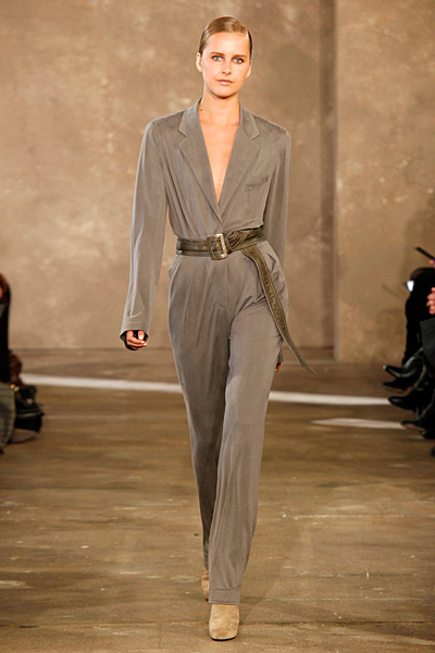 Donna Karan - Ready-to-Wear - 2011 Pre-Fall
