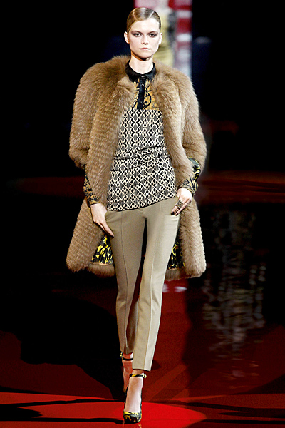 Etro - Women's Ready-to-Wear - 2010 Fall-Winter