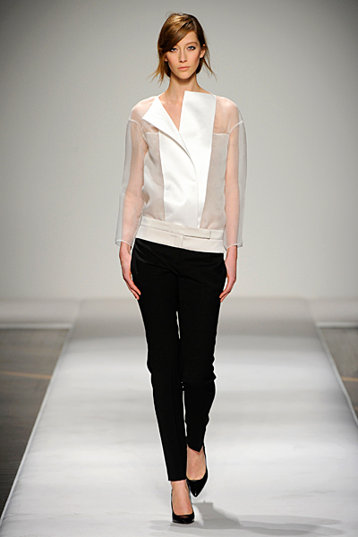 Gianfranco Ferre - Women's Ready-to-Wear - 2011 Fall-Winter