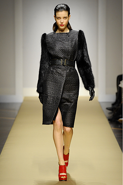 Gianfranco Ferre - Women's Ready-to-Wear - 2010 Fall-Winter