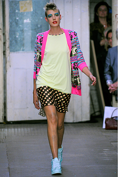 Giles - Ready-to-Wear - 2011 Spring-Summer