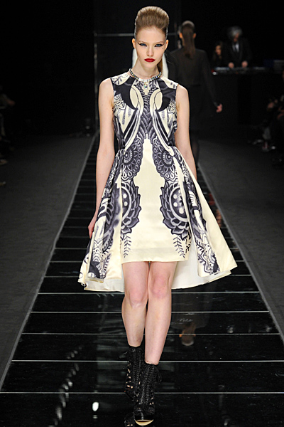 John Richmond - Women's Ready-to-Wear - 2012 Fall-Winter