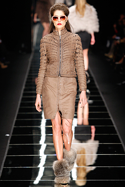 John Richmond - Women's Ready-to-Wear - 2011 Fall-Winter