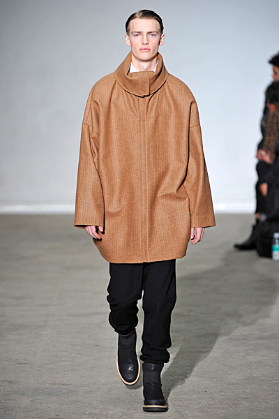 Kris Van Assche - Ready-to-Wear - 2011 Fall-Winter