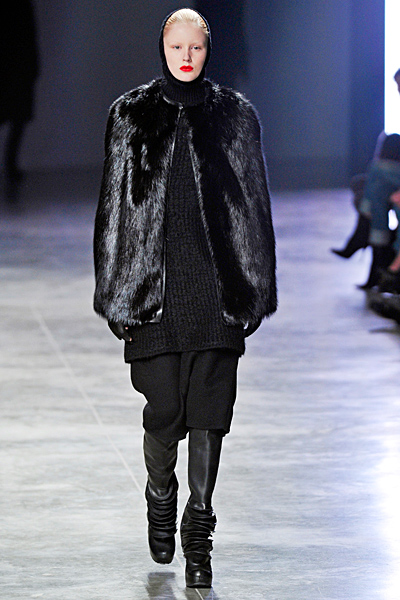 Rick Owens - Women's Ready-to-Wear - 2011 Fall-Winter