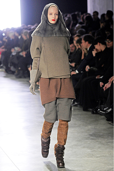 Rick Owens - Women's Ready-to-Wear - 2011 Fall-Winter