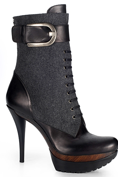 Stuart Weitzman - Shoes - 2011 Fall-Winter