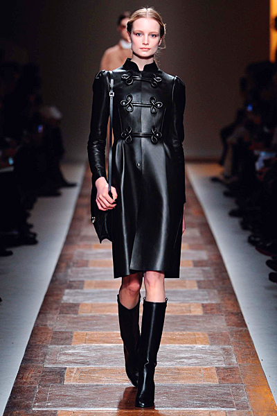 Valentino - Women's Ready-to-Wear - 2012 Fall-Winter