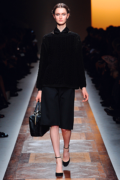 Valentino - Women's Ready-to-Wear - 2012 Fall-Winter