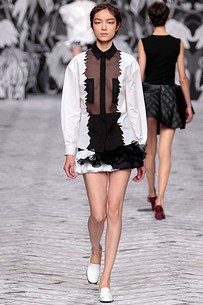 Viktor&Rolf - Women's Ready-to-Wear - 2013 Fall-Winter