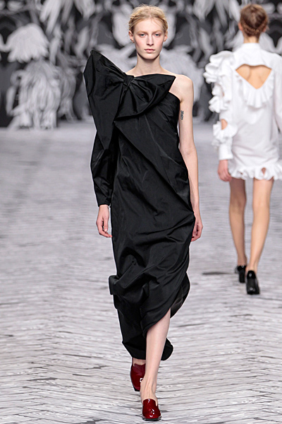 Viktor&Rolf - Women's Ready-to-Wear - 2013 Fall-Winter