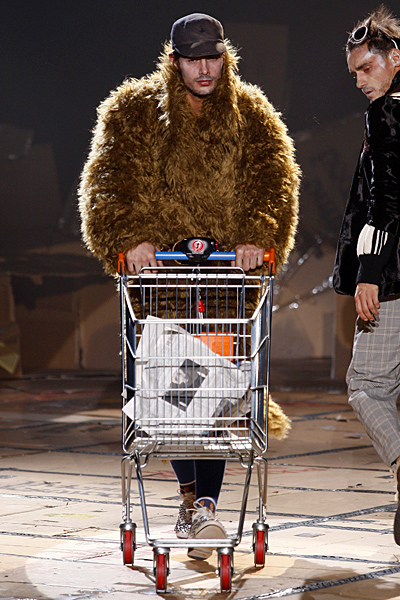 Vivienne Westwood - Man Ready-to-Wear - 2010 Fall-Winter